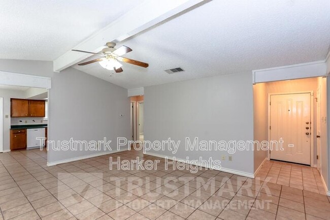 Building Photo - 1505 Spicewood Cir