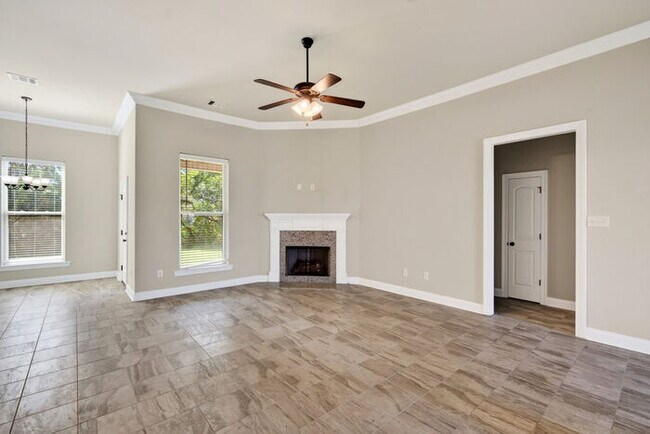 Foto del edificio - 15034 Belhaven St