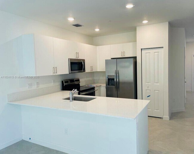 Foto del edificio - 275 SW 159th Terrace