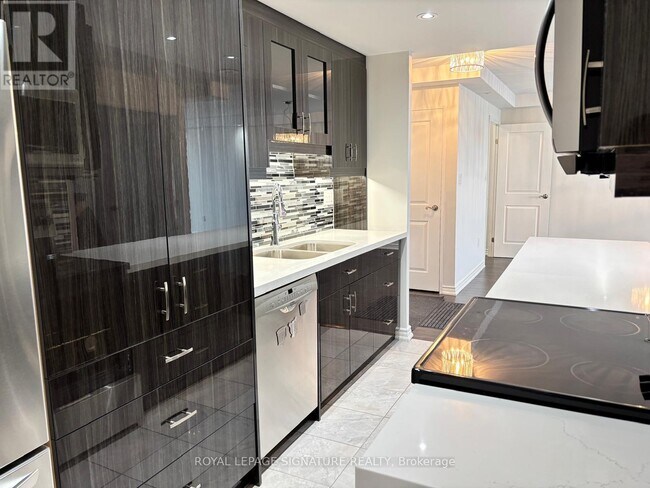 Photo du bâtiment - 812 Burnhamthorpe Rd