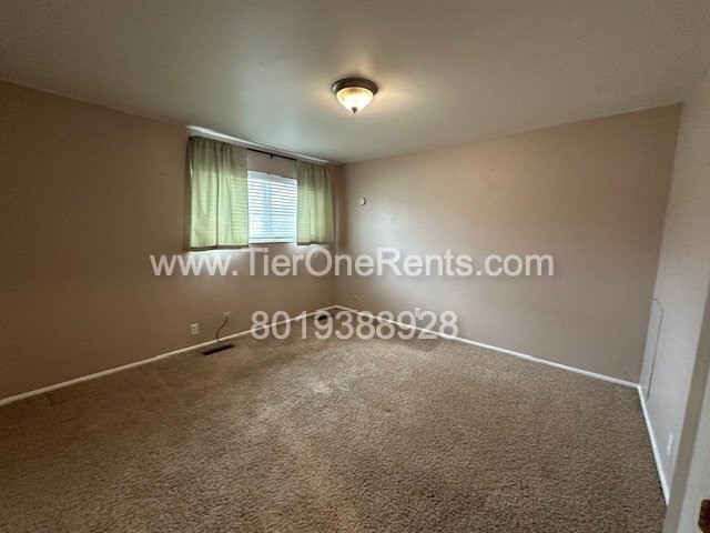 Building Photo - This property offers a NO DEPOSIT option a...