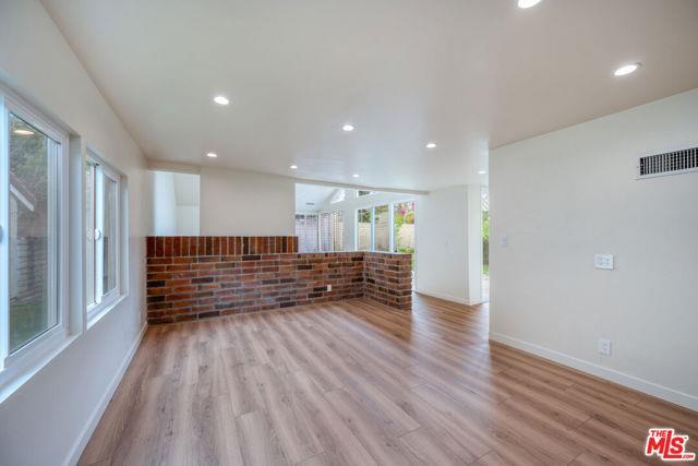 Foto del edificio - 3974 Astaire Ave