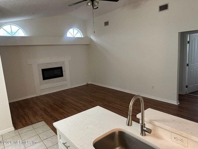 Building Photo - 23 Winding Woods Trail