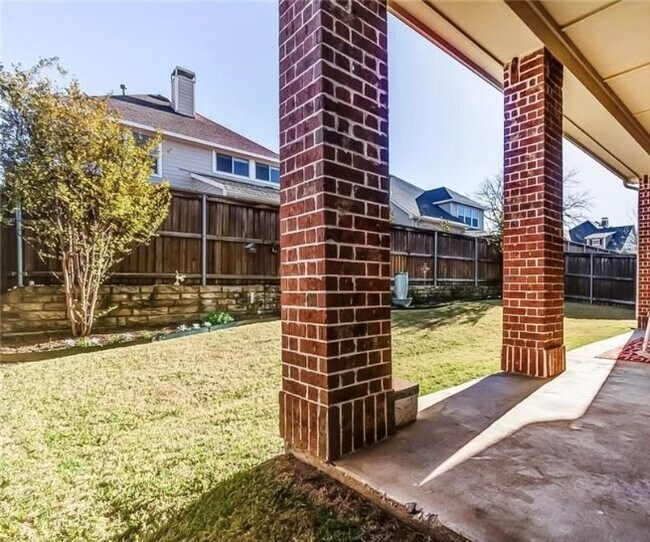 Building Photo - 408 Rosemont Ln