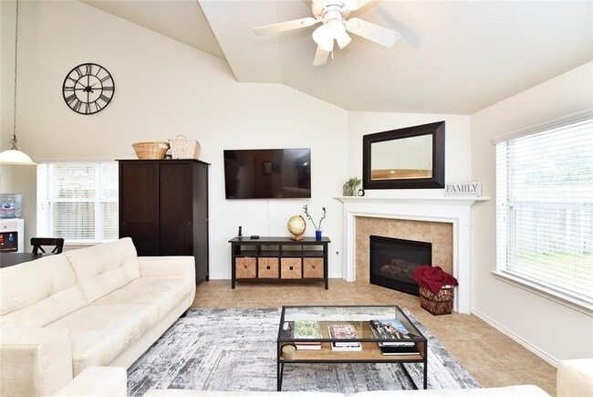 Building Photo - 7215 Ravenswood