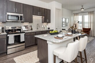 1BR,1BA-A7 - Magnolia on the Green