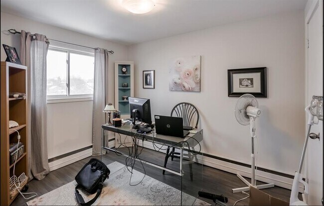 Building Photo - 12 Frederick Ave