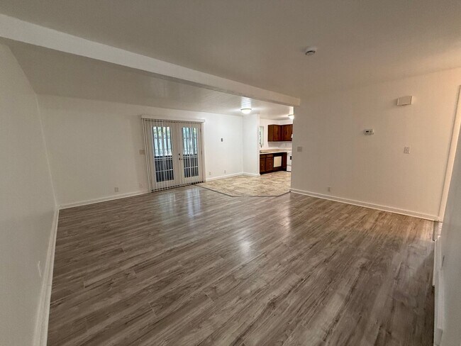 Foto del edificio - Beautiful Two Bedroom Apt; Salt Lake City, 1,000 sq ft; New Flooring