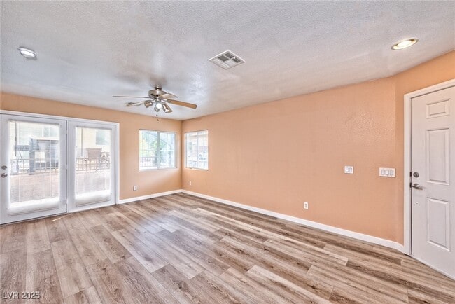 Building Photo - 10439 Zen Ct
