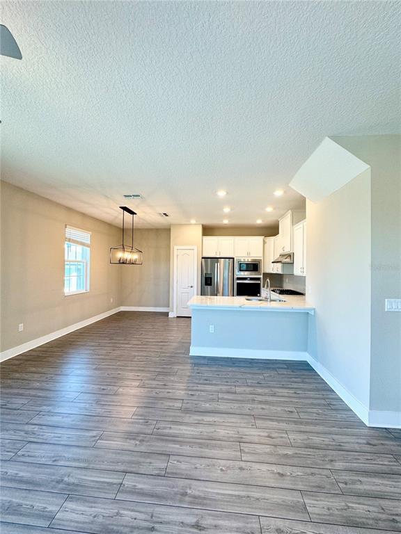 Building Photo - 7963 Delwin Ln