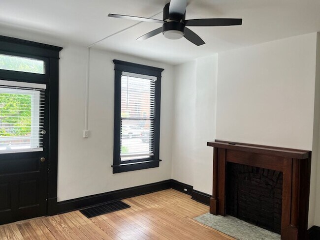 Foto del edificio - Welcome to your German Village Townhouse.