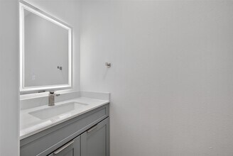 Building Photo - 24542 Bella Veneza Dr