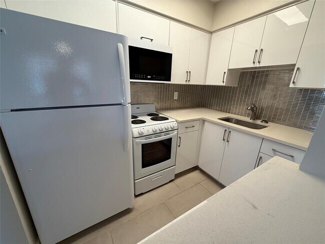 Foto del edificio - 5630 NE 18th Ave