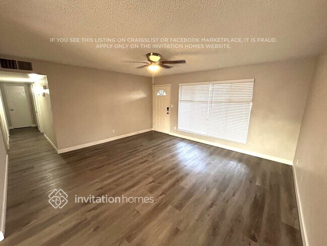 Foto del edificio - 3817 W Cactus Wren Dr