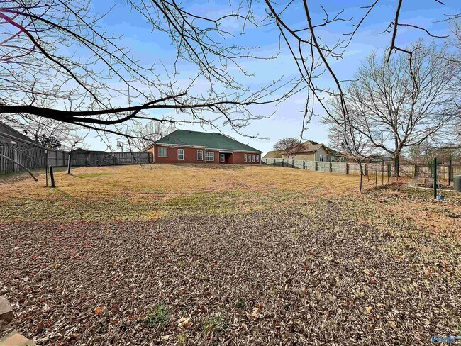 Building Photo - 93 Manor House Dr
