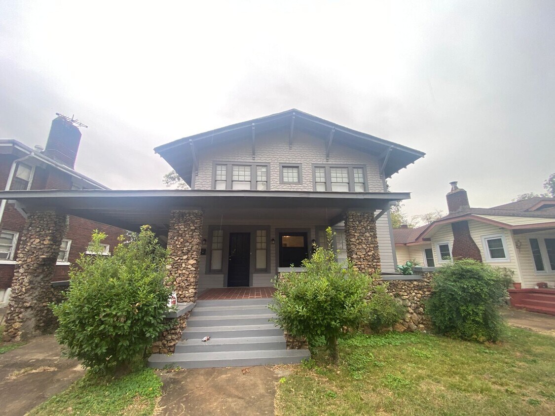 620 3rd St SW (DUPLEX) Apartment for Rent in Birmingham, AL