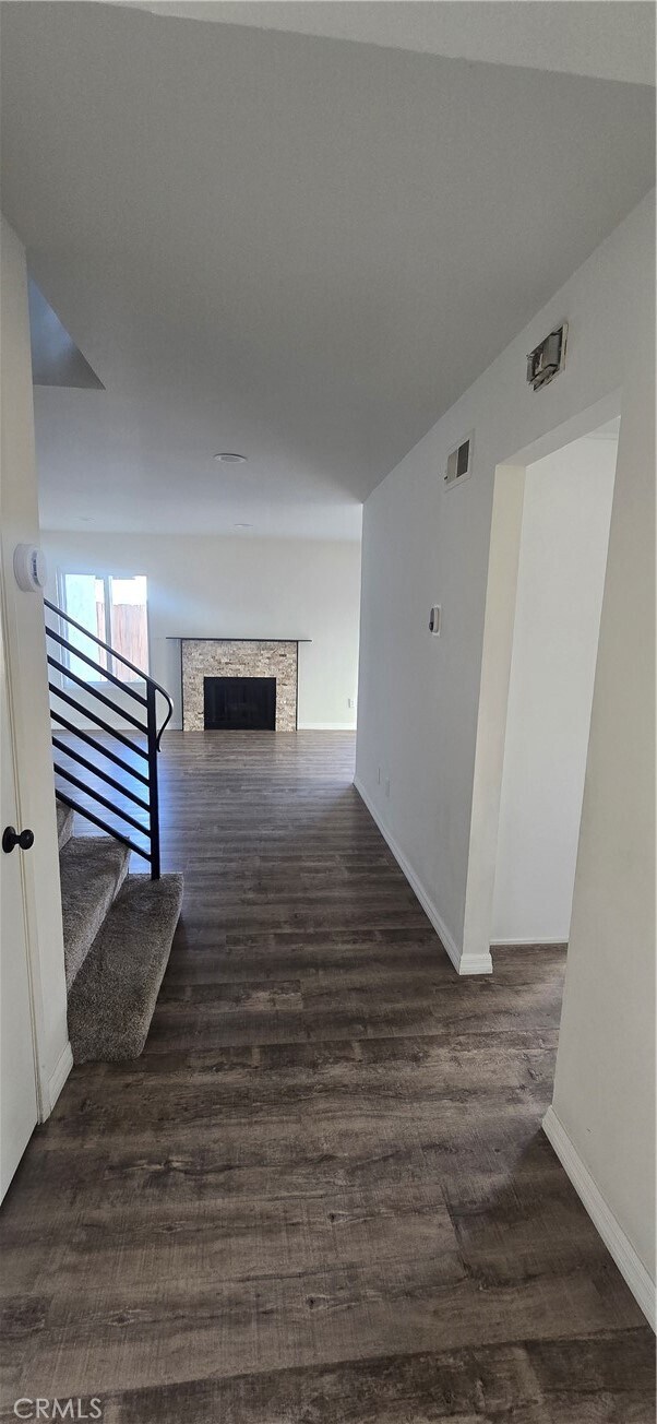 Foto del edificio - 266 S Foley Pl