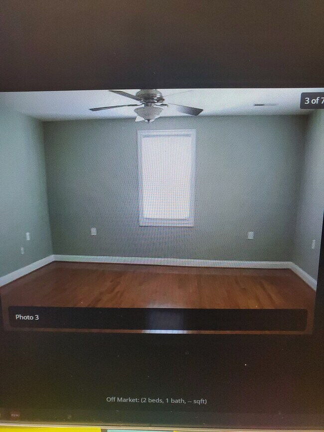 Living room - 5517 Edna Ave