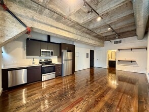 Building Photo - 4411 Dallas St