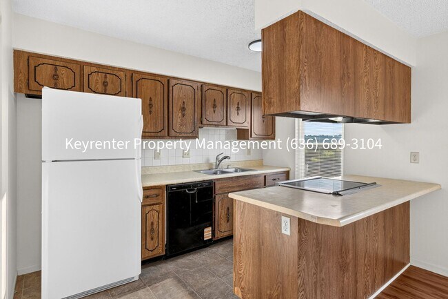 Foto del edificio - Charming 2-Bedroom Condo Available for Rent in Saint Peters!