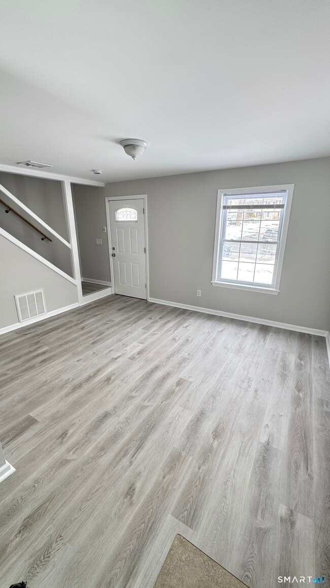 Building Photo - 26 Rock Creek Rd