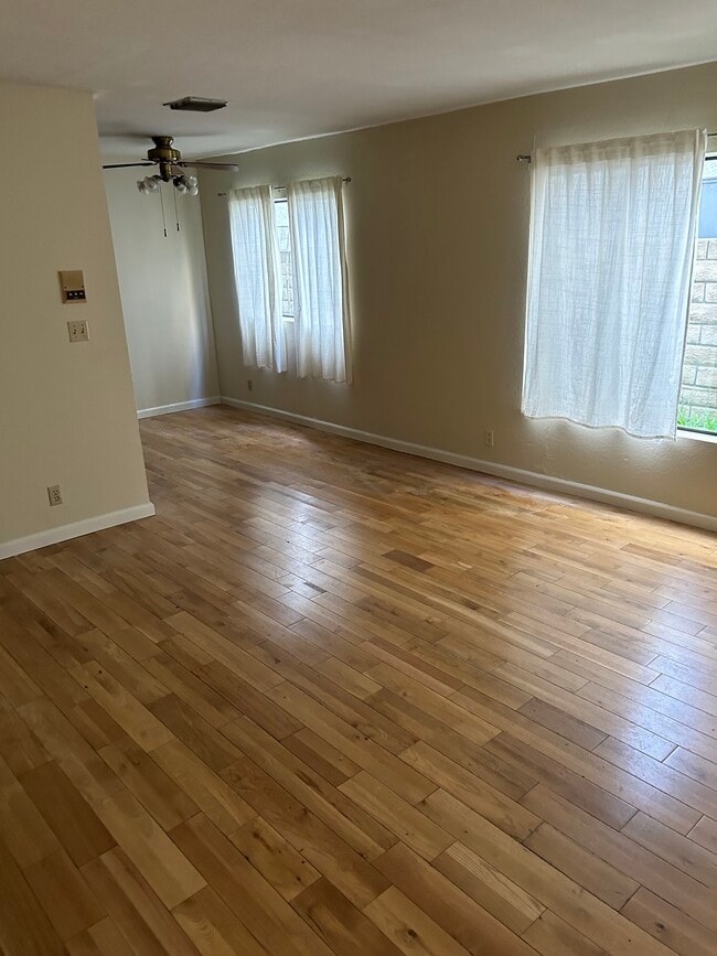 Foto del edificio - 4455 Vista del Monte Ave