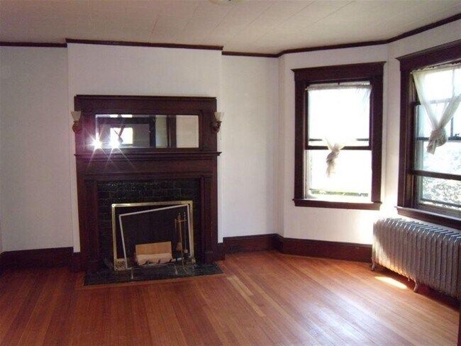 Foto del edificio - 79 College Ave