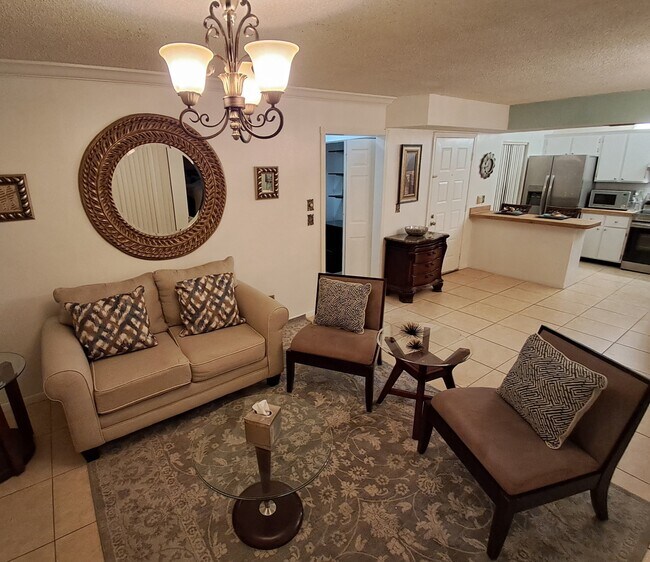 Foto del edificio - 9854 NW 3rd Ct