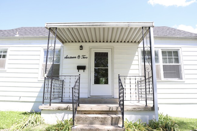 Building Photo - 1602 N Olive St