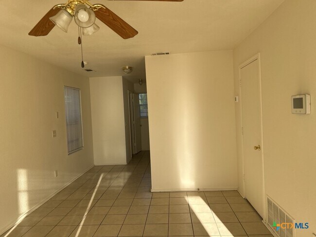 Foto del edificio - 4005 Doraine Ct