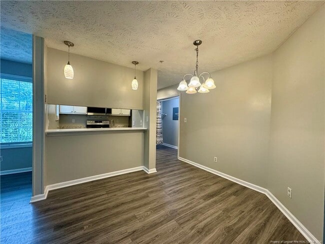 Foto del edificio - 308 Waterdown Dr