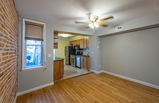 Building Photo - Charming 2Bed/2.5 Bath in South Baltimore Neighborhood