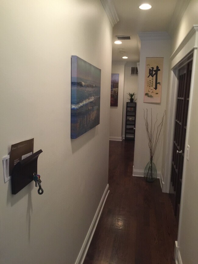 Foto del edificio - 2854 N Burling St
