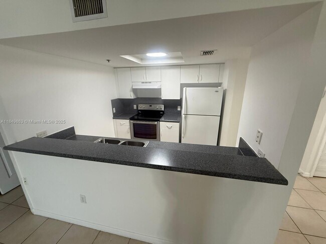 Foto del edificio - 2415 NW 16th St Rd
