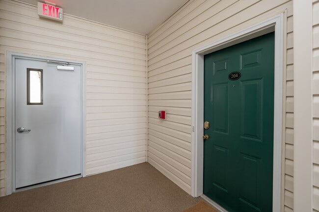Building Photo - 2904 Brighton Beach Pl