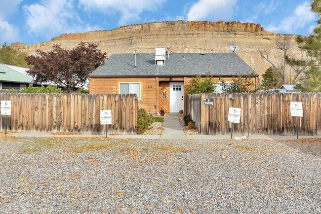 Foto del edificio - 2 bedroom in Prime Palisade Location