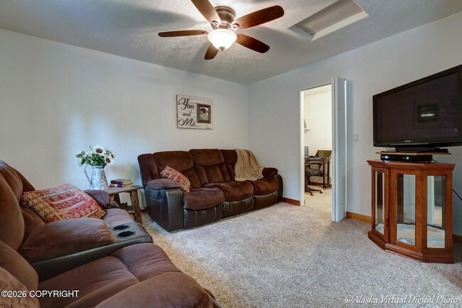 Building Photo - 20507 Steffes St