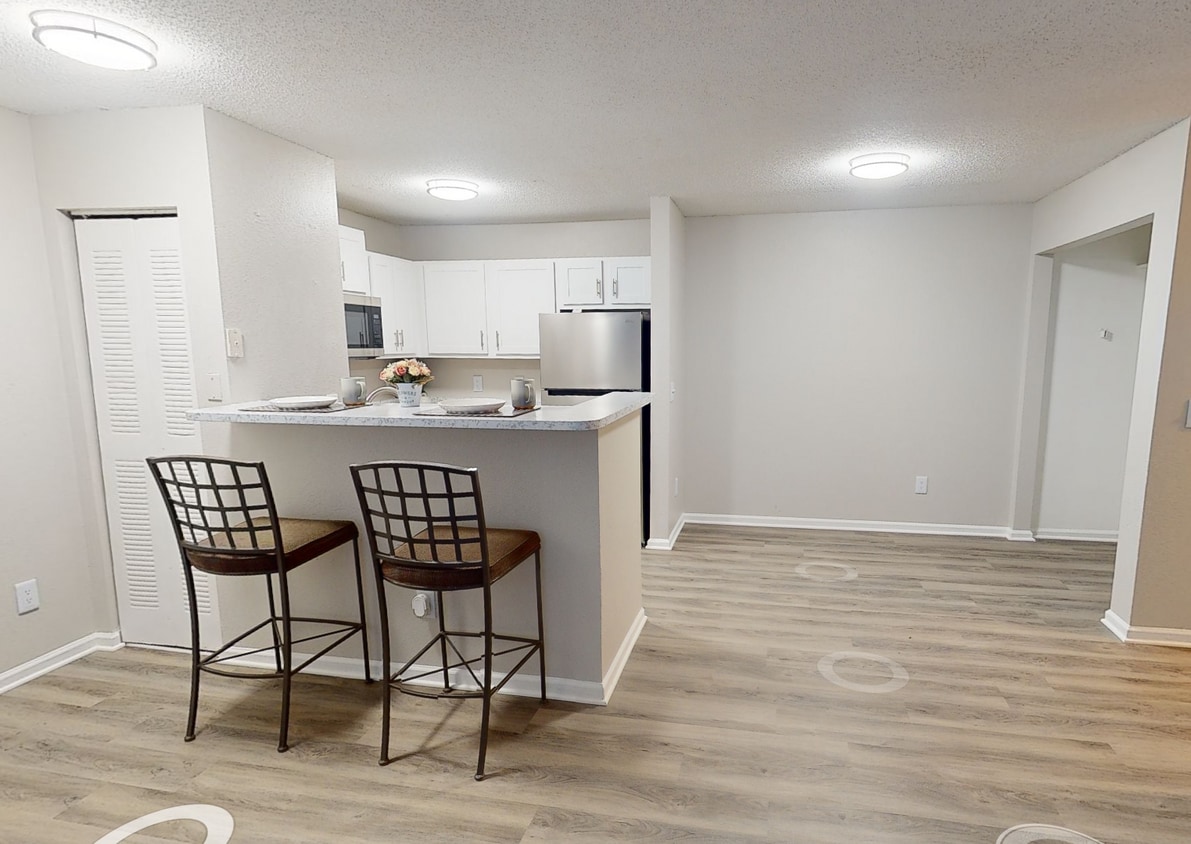 Photo - Hillside Place Apartments