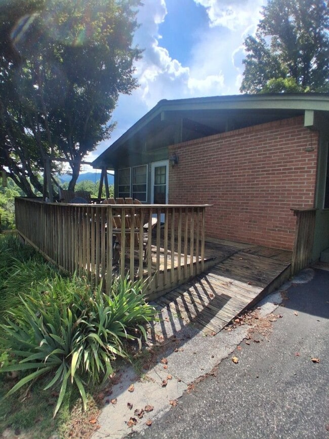 Building Photo - 289 Speedwell Acres Rd