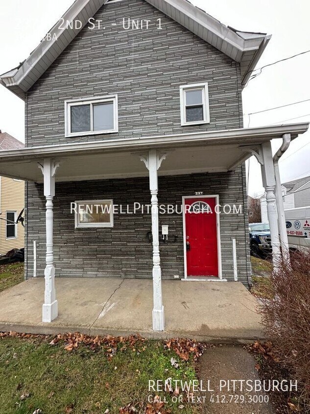 237 North Dr Unit 1, PA 15644 Room for Rent in