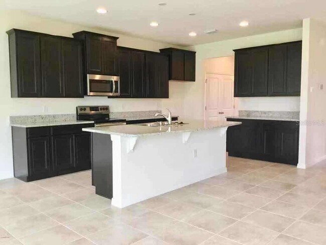 Foto del edificio - 4540 SW 65th Pl