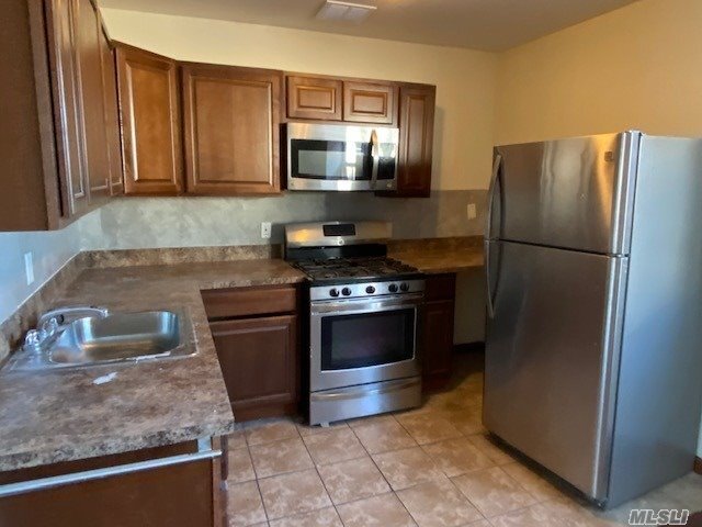 Foto del edificio - 14-09 McBride St