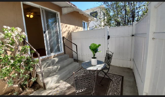 Photo - 2226 S Carmelina Ave Apartment