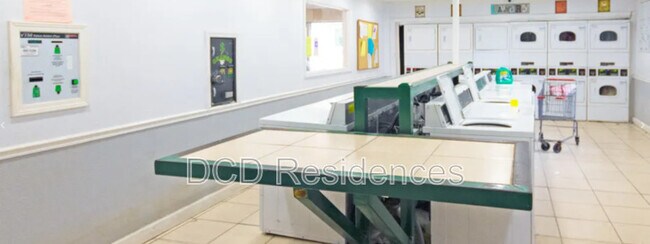 Foto del edificio - 5504 Pine Forest Ct