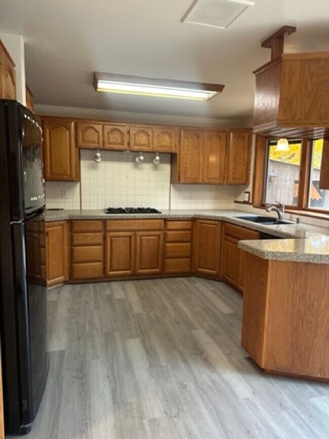 Building Photo - Cheney Home