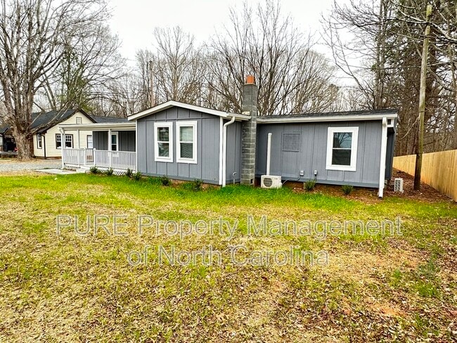 Building Photo - 3345 E Ridge Rd