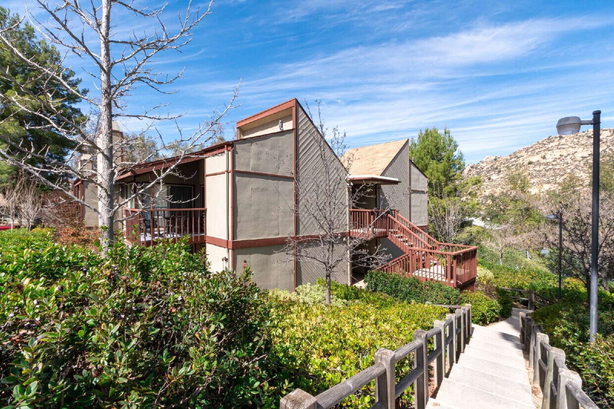 Foto principal - Scenic Long-term Rentals!