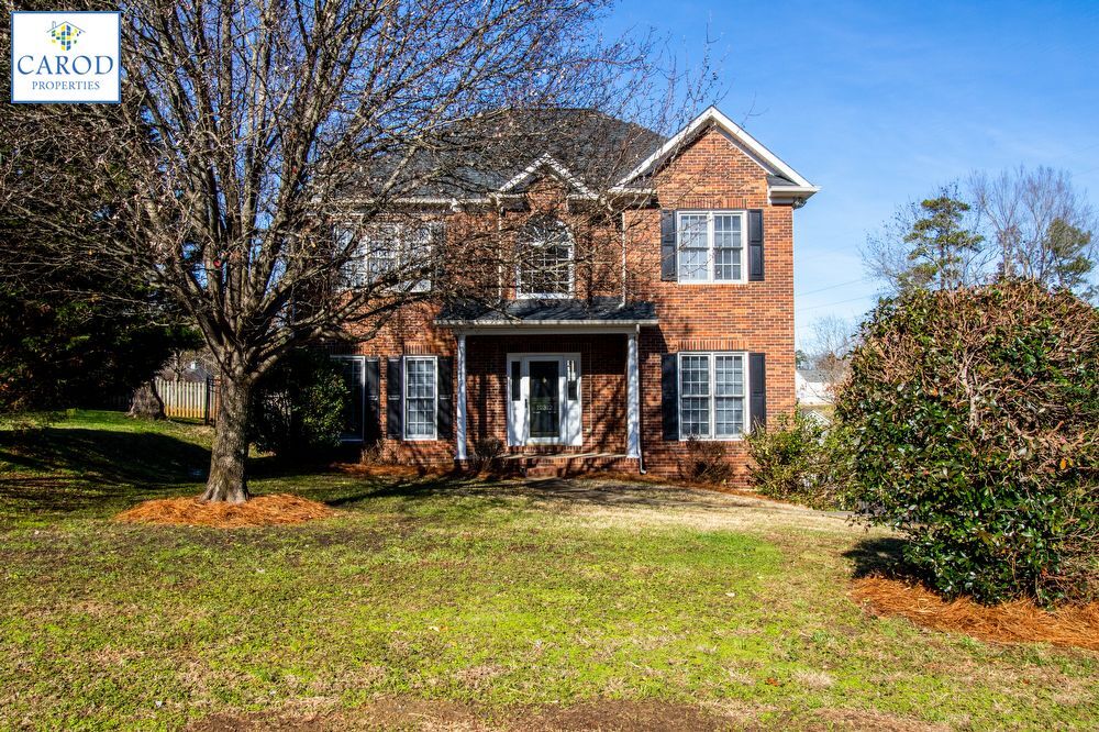 Primary Photo - Great 2 Story with sought after basement