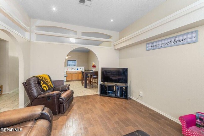 Building Photo - 2297 Lisa Sherr St