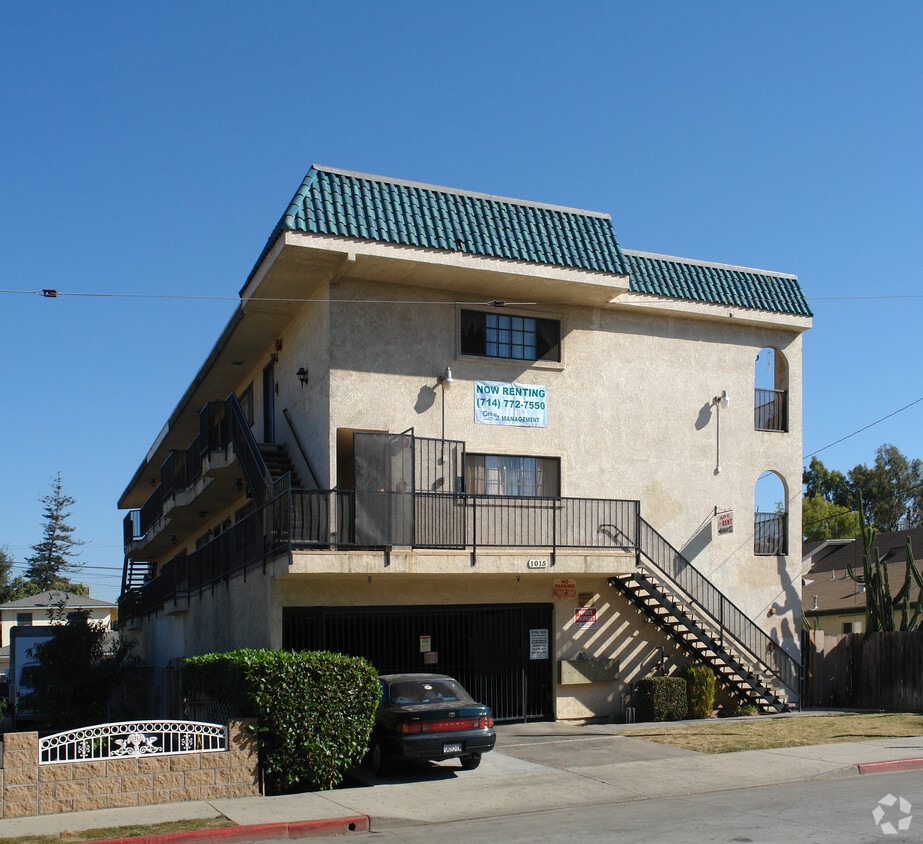 Building Photo - Parton Apartments